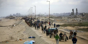 Cimeira árabe adota plano de reconstrução de Gaza em alternativa ao de Trump