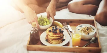 O erro que pode estar a cometer sempre que toma o pequeno-almoço