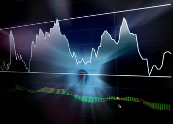 Ibovespa descola de NY, salta 1,43% e tem maior alta desde 14 de fevereiro