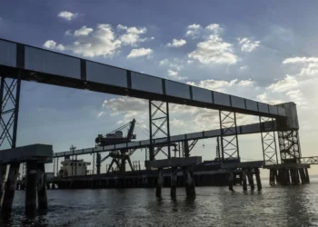 Ação da Hidrovias (HBSA3) sobe cerca de 8% após anúncio de aumento de capital