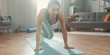 Tire 15 minutos da sua manhã para conseguir perder gordura na barriga