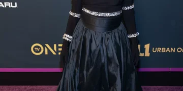 Filhos de Angie Stone agradecem carinho após morte repentina da cantora