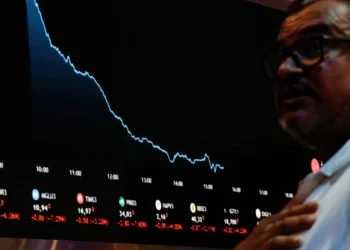 Mercados dos EUA perdem US$ 5,4 trilhões em dois dias após tarifas de Trump