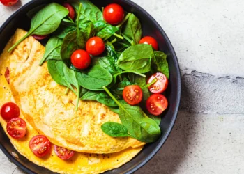 A omelete mais rápida e fácil de preparar para um almoço leve e saudável