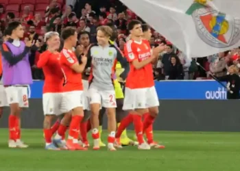Benfica regressou ao Jamor e festejou assim com os adeptos