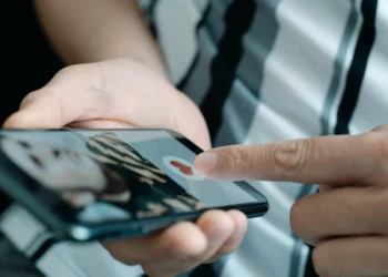 Vai ficar de ‘coração partido’. Frases nas apps a que deve estar atento