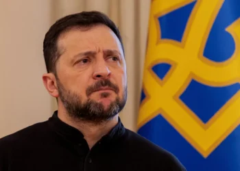 Zelensky diz que ataques russos continuam, mesmo após ordem de cessar-fogo de Putin