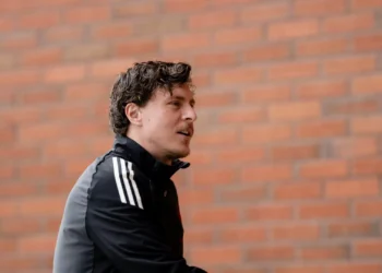 Riscado por Amorim, Lindelof tem oito interessados (e Benfica à mistura)