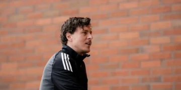 Riscado por Amorim, Lindelof tem oito interessados (e Benfica à mistura)