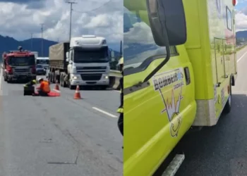 Mulher morre em grave acidente entre moto e caminhão na BR-470, em Indaial