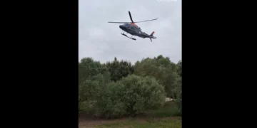 Praticante de caiaque helitransportado pela Força Aérea. Eis o vídeo