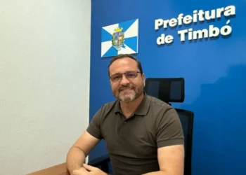 Flávio Buzzi parte 2: novo acesso à BR-470 é prioridade; GM armada em Timbó não é