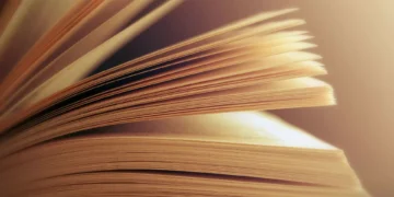 Antologia de contos de Francisco Teixeira de Queiroz publicada em inglês