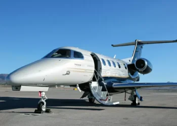 Embraer (EMBR3) entrega 30 aeronaves no 1º trimestre, alta anual de 20%
