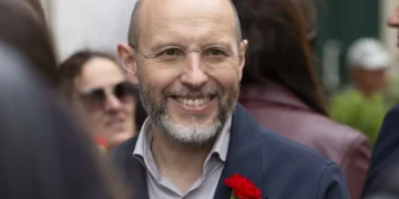 Livre considera essencial que Europa tenha rede energética menos dependente