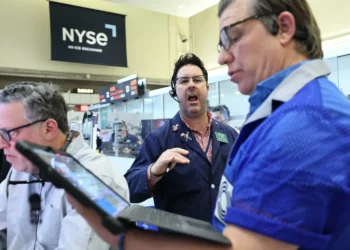 “É real?!”: como o pregão da NYSE explodiu no momento em que Trump suspendeu tarifas