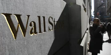 Wall Street fecha sessão a procurar livrar-se das tensões com o orçamento