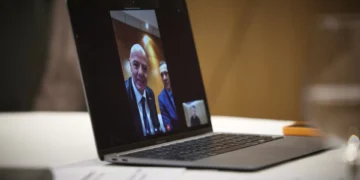 Zelensky conversou com presidente da FIFA e com Shevchenko. “Voz forte”