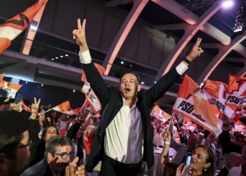 Montenegro salienta dados da OCDE para reivindicar “sucesso”