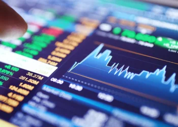 Ibovespa fecha em alta e renova máxima histórica intraday com IPCA-15 e NY