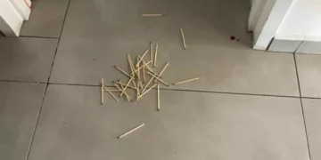 Homem joga gasolina na ex e tenta colocar fogo nela em posto de gasolina em Blumenau