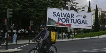 De norte a sul líderes prosseguem campanha sem se cruzarem