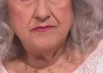 “Uma criada”. Confessa como foi o seu casamento de 65 anos e fica viral