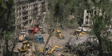 França, Alemanha, Reino Unido e Polónia prometem apoiar Kyiv até trégua