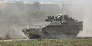 Defesa civil palestiniana anuncia 10 mortos em ataque israelita