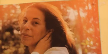 Morreu a cantora brasileira Nana Caymmi