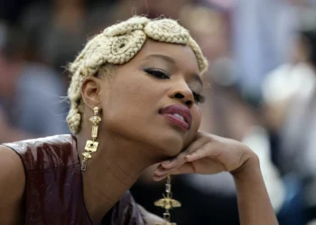 Atriz cabo-verdiana Cleo Diára vence prémio em Cannes