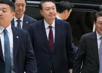 Ex-presidente sul-coreano deposto Yoon volta a tribunal por insurreição