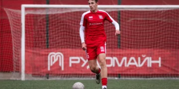 Compatriota de Trubin a caminho do Seixal para testes no Benfica