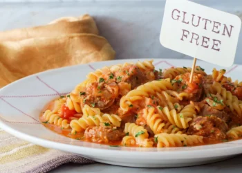 Um celíaco pode comer em qualquer restaurante? Especialista responde