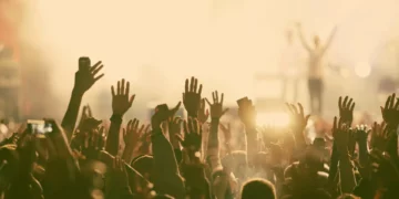 Novo festival CURVA vai levar música a salas de sete cidades em julho