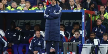 Nottingham ‘escorrega’ em Londres e está fora da zona ‘Champions’