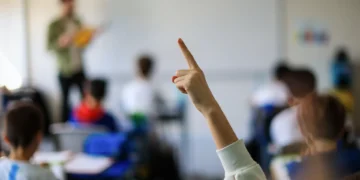 Colégios pedem liberdade para desenhar currículos e contratar docentes