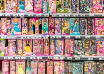 Mattel diz que vai reduzir produção na China e retira guidance para 2025; ação cai