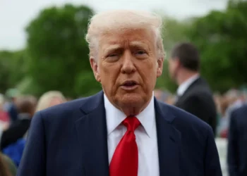 Trump: Compra de petróleo iraniano precisa parar e fala em sanções a compradores