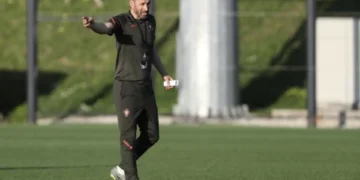 Selecionador de sub-17 lamenta empate no França-Portugal: “É pena…”