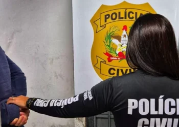 Homem é preso em flagrante em Brusque por armazenar e vender pornografia infantil
