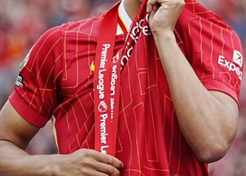 Oficial: Trent Alexander-Arnold é reforço do Real Madrid