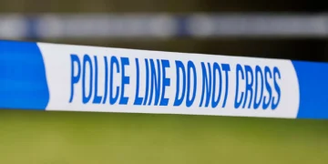 Escola britânica evacuada após aluno levar granada para aula