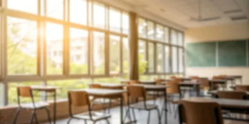 Há menos alunos carenciados no ensino obrigatório com acesso a bolsa