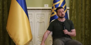 Presidente ucraniano vai participar no jantar real na cimeira da NATO