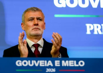 “Pró-vida” e “moderado por natureza”. Gouveia e Melo promete “falar menos” e pede “imigração regulada”