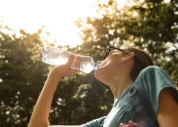Estas bebidas hidratam tão bem como a água (ou talvez até mais)