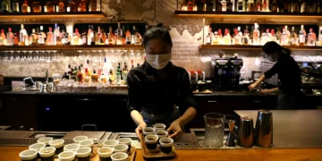 Ações da Starbucks sobem com rumores de venda integral das operações na China