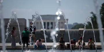 “Nenhum alívio”. Vaga de calor faz leste dos EUA viver a pior terça-feira