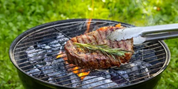 Erro comum ao grelhar carne: Evite gordura na grelha